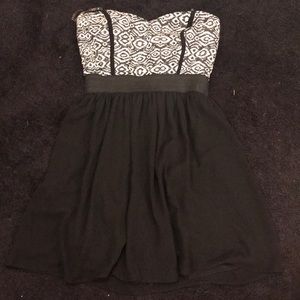 BRAND NEW strapless swing dress